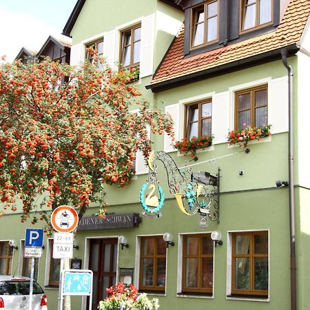 Hotel-Garni Goldener Schwan Бад-Виндсхайм Экстерьер фото